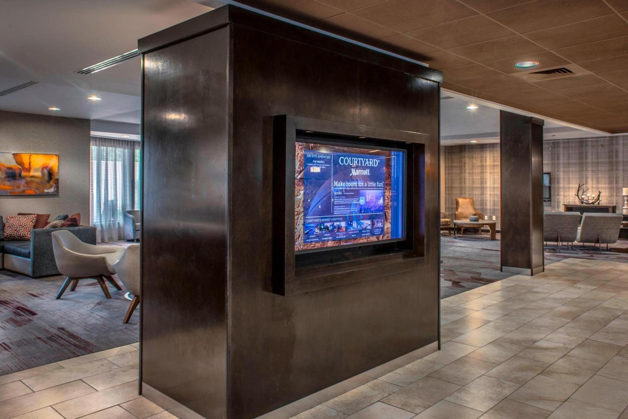 Courtyard Greensboro Airport Bagian luar foto