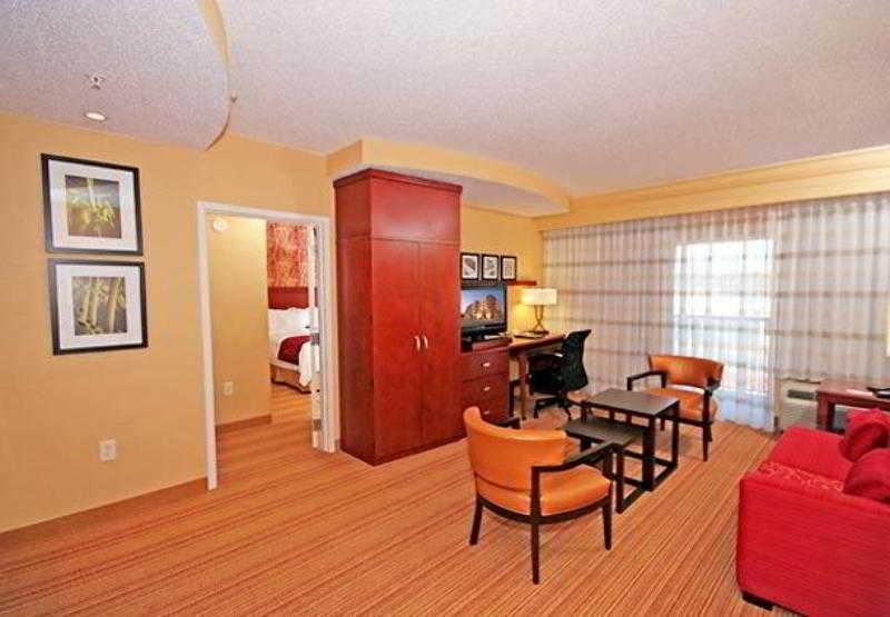 Courtyard Greensboro Airport Ruang foto